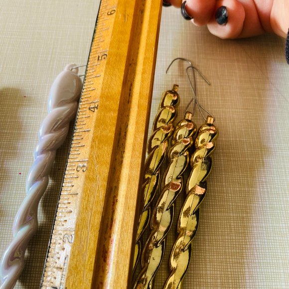 Huge Lot of Vintage Plastic Icicle Christmas Ornaments 31 Pieces 60s 70s - Picture 5 of 14